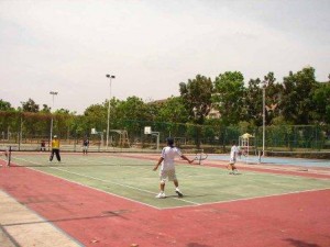 LAPANGAN TENIS DI STADION PALAGAN AGUNG