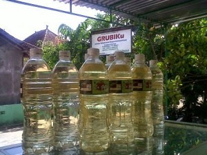 MINYAK GORENG KELAPA MURNI 7 - DI MEJA GRUBIKU