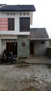 RUMAH PARIS