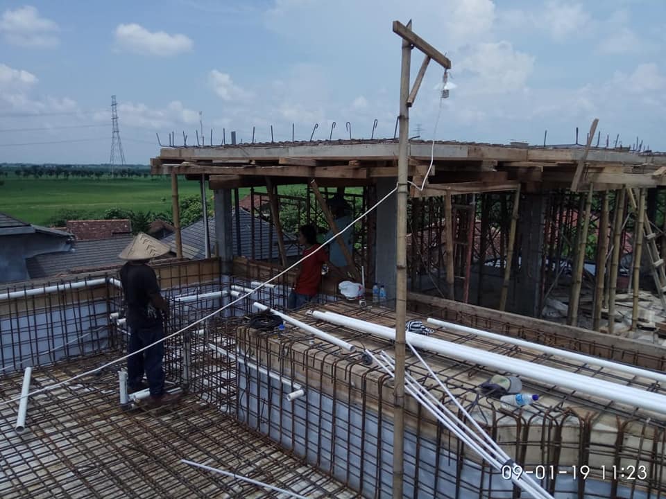PEMBORONG PEMBANGUNAN KOLAM RENANG
